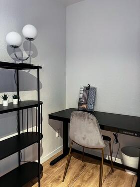 Foto - Vollmöbliertes Studenten WG Zimmer (inkl. Strom & Internet)