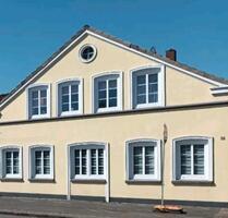 Charmantes freistehendes 1-2 Fam. Haus von Privat mit grüner Oase - Neumünster