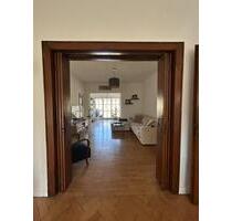 Wohnung 1. OG, 100 qm, kleiner Balkon, Nähe Stadtgarten, ab 1.4. - Aachen Aachen-Mitte