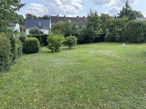 Foto - 1-Fam.-Haus mit großem Garten...