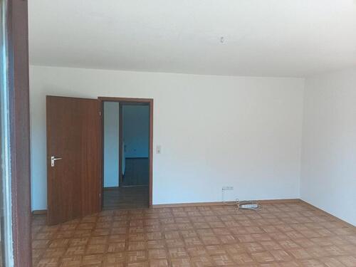 Foto - grosse, helle Wohnung im Austragshaus zu vermieten