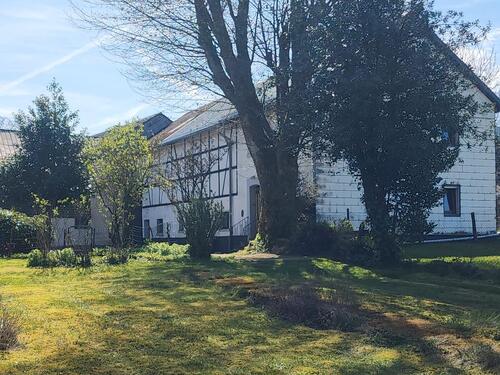 Foto - 5 Zimmer Bauernhaus, Landhaus zum Kaufen in Hellenthal