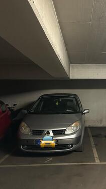 Foto - Tiefgaragenstellplatz - 80,00 EUR Miete,