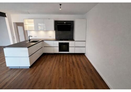 Foto - Ebenerdiges, vollständig renoviertes Wohnhaus mit Garten