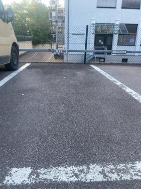 Foto - Außenstellplatz ideal zwischen Innenstadt und Uni in Kumpfmühl