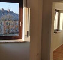 Helle neuwertige 2 Zi-Wohnung mit Balkon - Buchloe