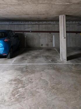 Foto - Tiefgaragenstellplatz - 100,00&nbsp;EUR Miete,