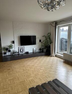 Foto - 3,5 Zimmer Wohnung mit Ausbau Potenzial zur Maisonette Wohnung