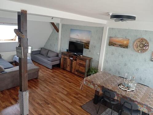 Foto - Dachgeschosswohnung - 1.000,00&nbsp;EUR Kaltmiete, ca.&nbsp; 80,00&nbsp;m&sup2;