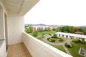 Foto - Lichtdurchflutete 3-Raum-Wohnung mit Panorama-Ausblick & großem Balkon