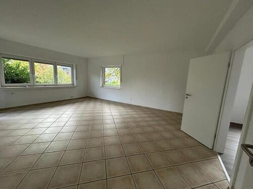 Foto - Großzügige 4 Zimmer + Küche und Bad zu Vermieten
