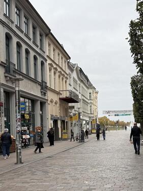 Foto - Zentral gelegenes Büro im Dachgeschoss, mit Aufzug!