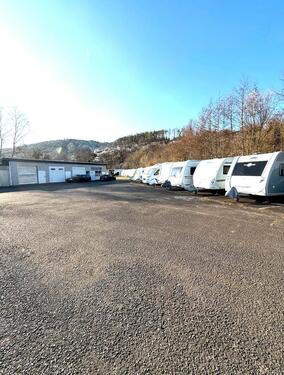 Foto - Stellplatz für Wohnwagen Wohnmobil Boote Autos u.s.w.