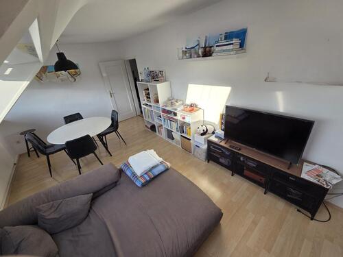 Foto - Helle 3-Zimmer-Dachgeschosswohnung in Stuttgart-Degerloch.