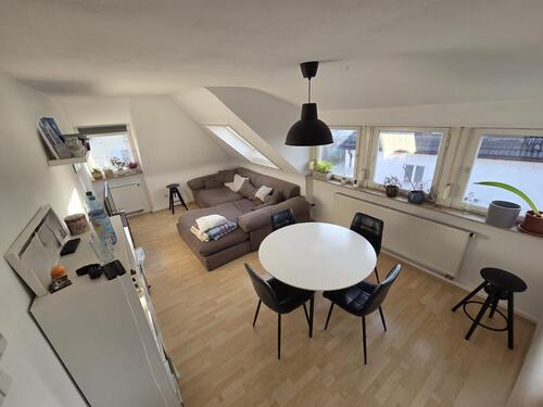 Foto - 3 Zimmer Dachgeschoßwohnung zur Miete in Stuttgart