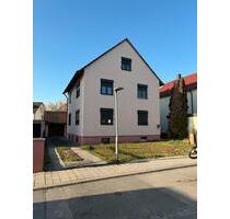 Modernisiertes Zweifamilienhaus (2023) mit Wärmepumpe - Denkendorf