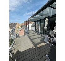 Maisonette Düsseldorf, gr. Terrasse, sehr helles DG von privat