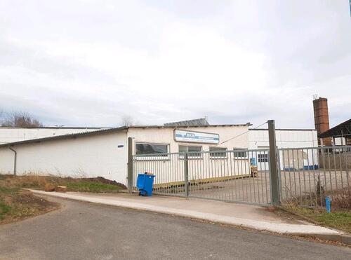 Foto - Gewerbehalle Lagerhalle - 3,00&nbsp;EUR Kaltmiete, ca.&nbsp; 3,00&nbsp;m&sup2;