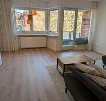 von privat: sanierte 2,5 Zimmer Wohnung mit Balkon und Stellplatz - Hamburg Alsterdorf