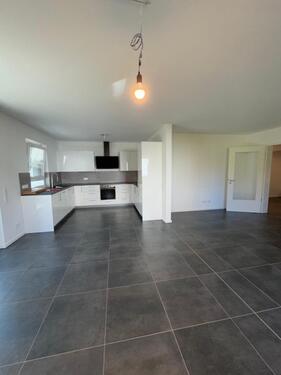 Foto - 3-Zi Wohnung, 2 Badezimmer, EBK, Tiefgarage, Strom- alles incl