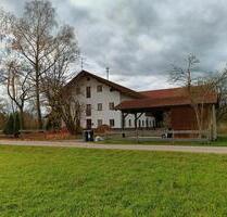 Bauernhaus - 1.400,00&nbsp;EUR Kaltmiete, ca.&nbsp; 169,00&nbsp;m&sup2; in Emmering (PLZ: 83550)