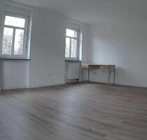 Erstbezug nach Renovierung: 3-ZW mit Terrasse im Hochparterre - Ober-Ramstadt