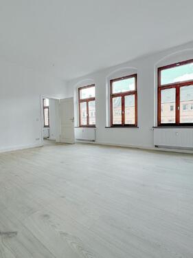 Foto - ERSTBEZUG MEGA 3-Raum-Wohnung mit Balkon, Aufzug und Stellplatz im Zentrum