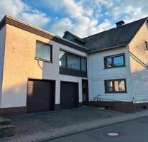 Großzügiges Wohnhaus auf rund 1.000 m² in Burbach-Holzhausen