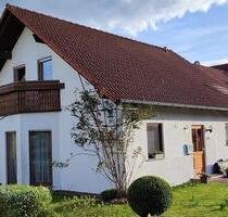 Neu saniertes Einfamilienhaus - 310.000,00&nbsp;EUR Kaufpreis, ca.&nbsp; 120,00&nbsp;m&sup2; in Weitramsdorf (PLZ: 96479)
