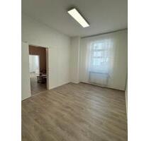 Behandlungsraum - 550,00&nbsp;EUR Kaltmiete, ca.&nbsp; 25,00&nbsp;m&sup2; in Karlsruhe (PLZ: 76189) Daxlanden