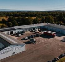 große Stellplätze Stellplatz Pendler Parkplatz direkt an der A7 Kaltenkirchen Nützen videoüberwacht umzäunt Außenbereich 50m²