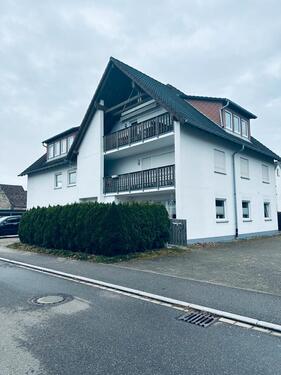 Foto - GEHOBENE-5Zi.-Maisonette mit EBK&Stellplätzen