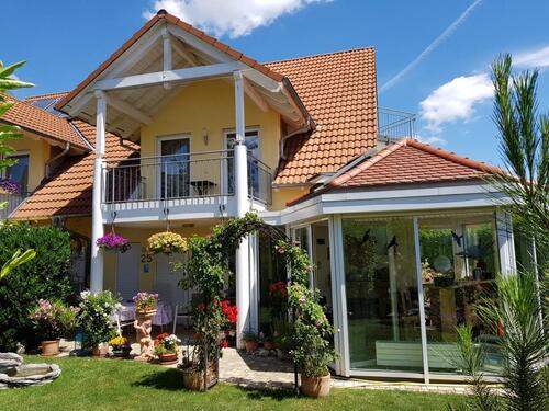 Foto - Hochwertige Doppelhaushälfte in bester Lage von Bad Krozingen