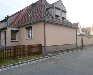 Reihenendhaus in Zschornewitz - 80.000,00&nbsp;EUR Kaufpreis, ca.&nbsp; 75,00&nbsp;m&sup2; in (PLZ: )