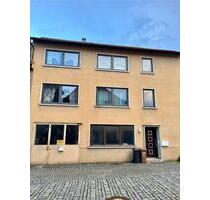 Zweifamilienhaus mit GarageLagerhalle und Keller-Massivbauweise - Stadtsteinach
