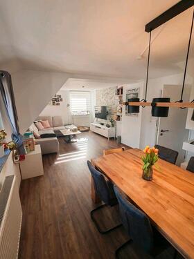 Foto - Frisch renovierte 5-Zimmer-Dachgeschosswohnung