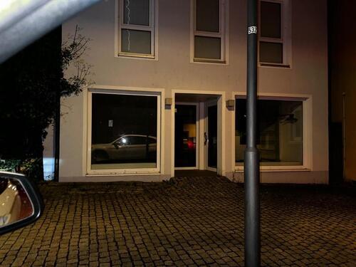 Foto - Gewerberaum zu vermieten - 800,00 EUR Kaltmiete, ca.  80,00 m²