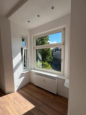 Foto - 2 Zimmer 94 m² Altbauwohnung, komplett renoviert