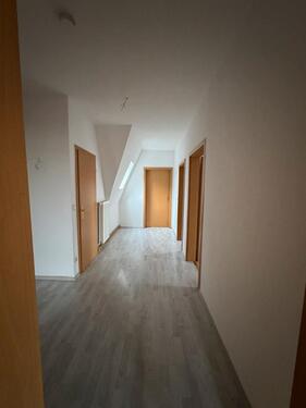 Foto - Frisch sanierte 3-Raum-Wohnung mit Garten, Gäste-WC & Parkplatz