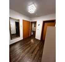 Erdgeschosswohnung - 950,00 EUR Kaltmiete, ca.  92,00 m² in Neuhof (PLZ: 36119)