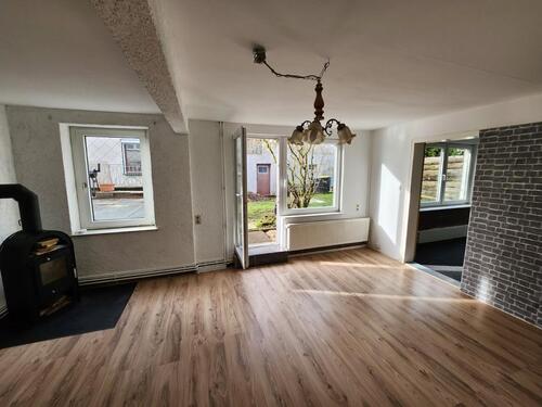 Foto - 5zkb.Parterrewohnung mit Garten Terasse Garage u. Kamin ab Sofort