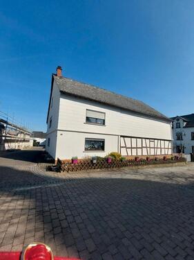 Foto - 7 Zimmer Bauernhaus, Landhaus zum Kaufen in Mastershausen