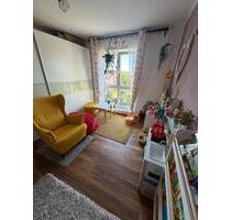 Hochwertige 3,5-Zimmer-Wohnung mit Balkon & Garage - Hof Neuhof
