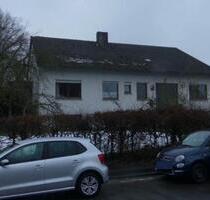 Einfamilienhaus mit Einliegrwohnung und ausbaufähigen Dachgeschos - Hofgeismar