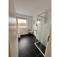 Helle 2-Zimmer Dachgeschosswohnung in Waldhausen in - Mönchengladbach Nord