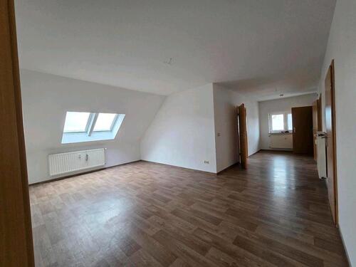 Foto - Moderne 4 Zimmer DG - 400,00&nbsp;EUR Kaltmiete, ca.&nbsp; 80,00&nbsp;m&sup2;