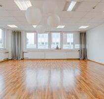 Vielseitig nutzbare Büro- und Praxisfläche im ersten Obergeschoss in Willich-Schiefbahn