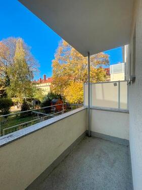 Foto - Geräumige 3-Zimmer-Wohnung mit Balkon in Erfurt-Daberstedt
