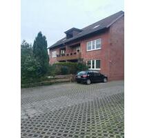 Helle, freundliche 4 Zi.DG-Whg m. Loggia, Garage u. Stellplatz - Beckedorf