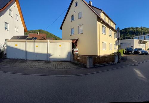 Foto - Sanierte 4-Zimmer-Wohnung mit Garage & Stellplatz